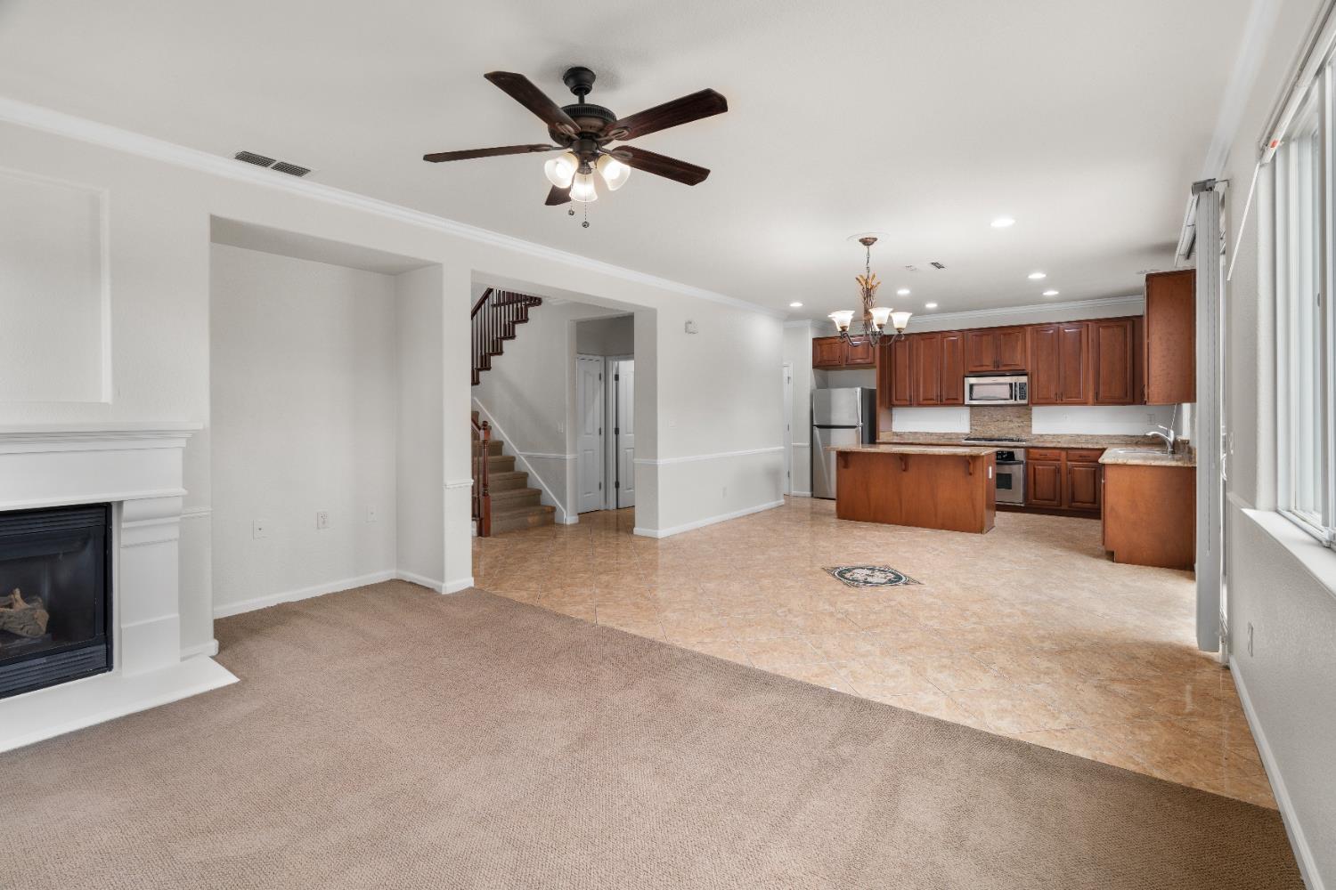 Detail Gallery Image 14 of 39 For 17636 Red Barley Ct, Lathrop,  CA 95330 - 3 Beds | 2/1 Baths