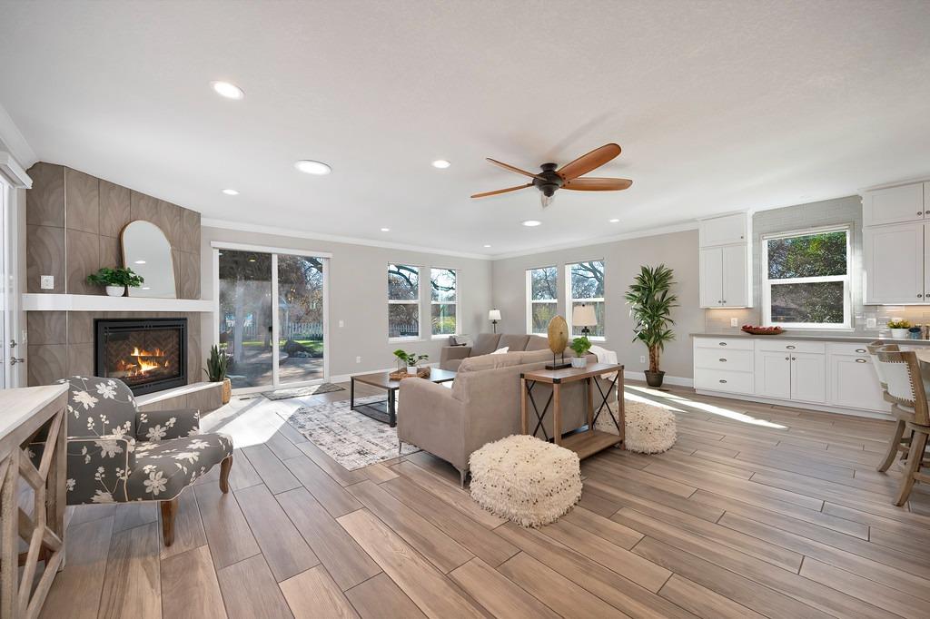Detail Gallery Image 12 of 92 For 3710 Sutter Hill Ln, Carmichael,  CA 95608 - 4 Beds | 3/1 Baths