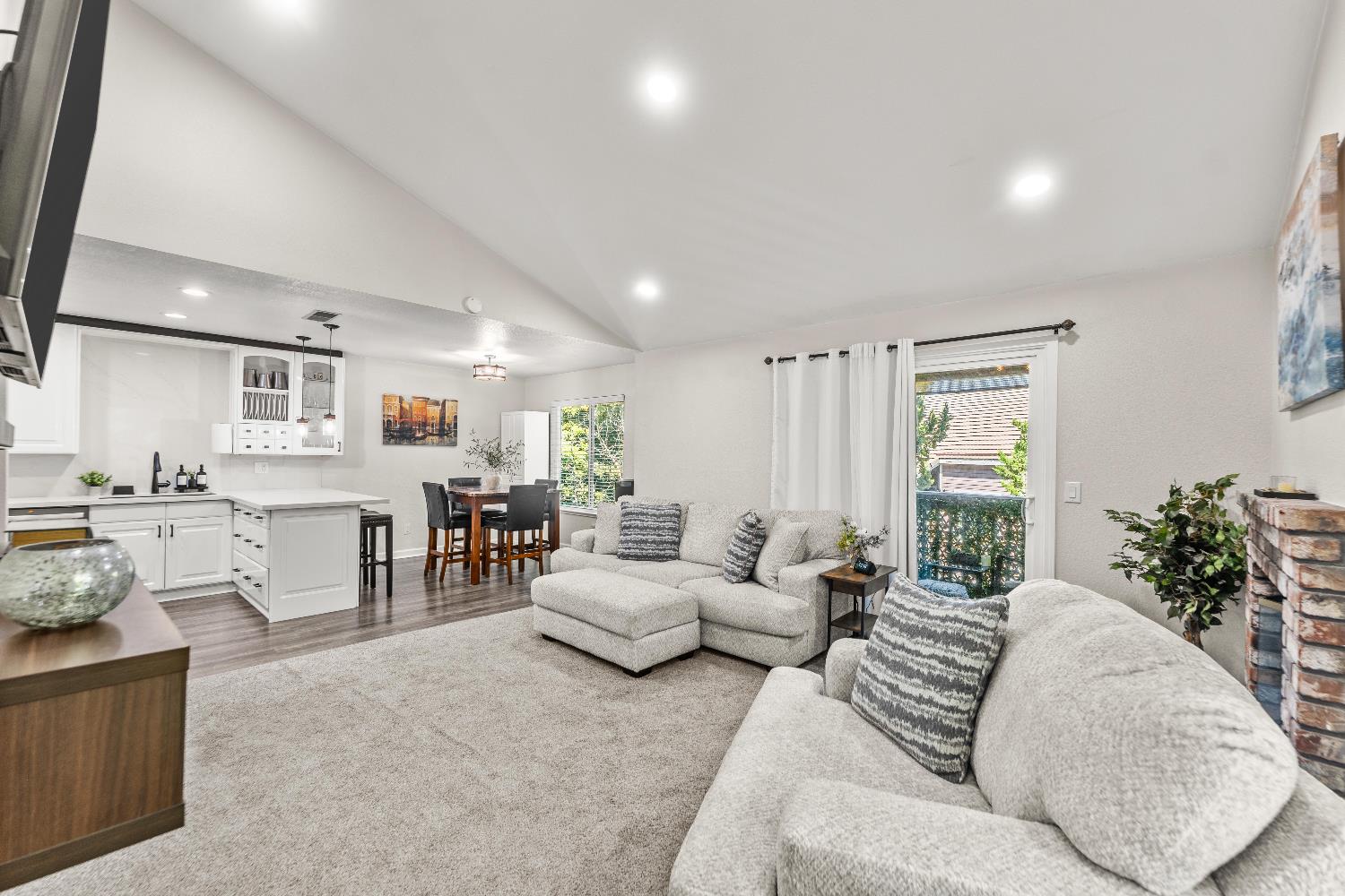 Ivy Lane, Antioch, California image 7