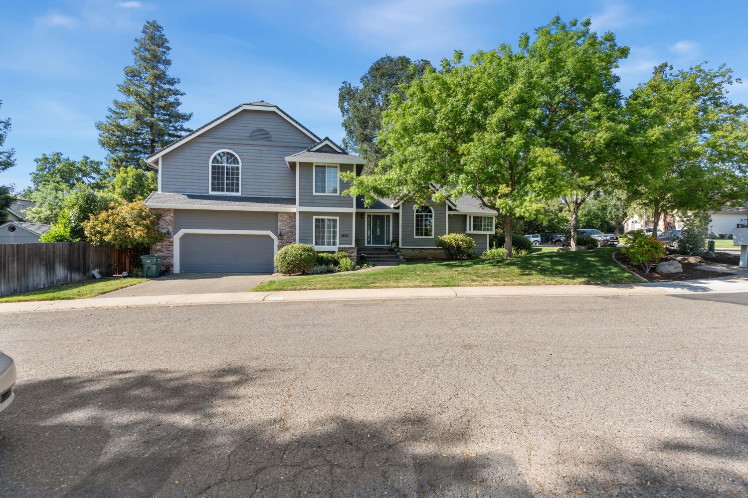 Amber Oaks Court, Fair Oaks, California image 37