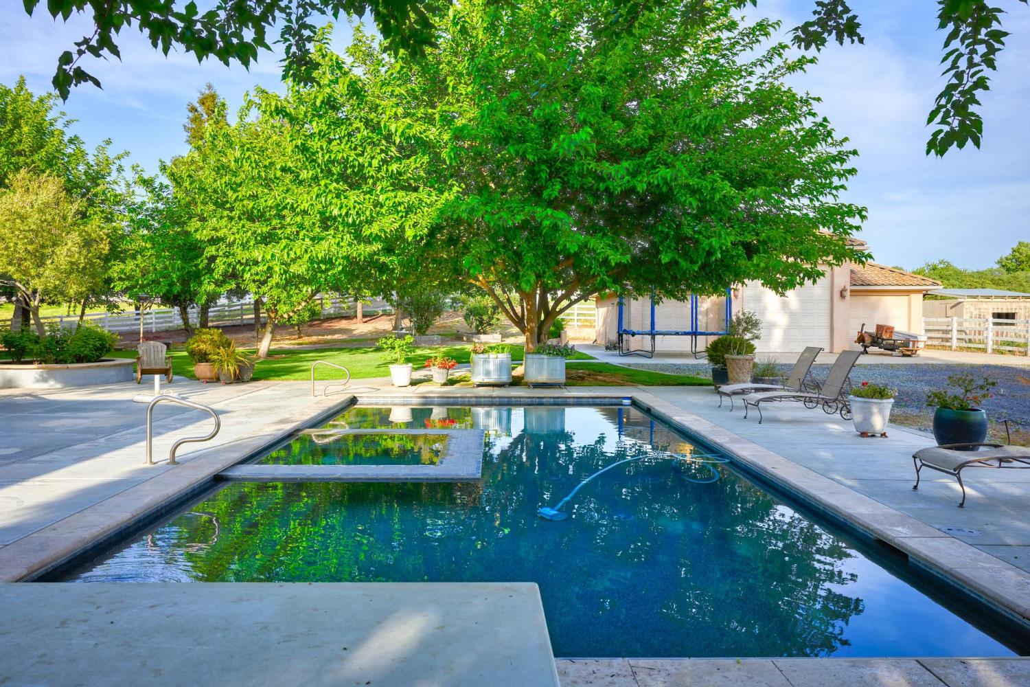 Detail Gallery Image 42 of 60 For 8706 N Oaks Dr, Oakdale,  CA 95361 - 4 Beds | 4/1 Baths