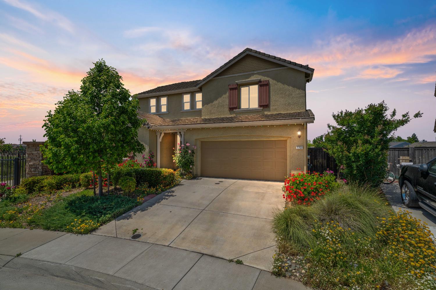 Detail Gallery Image 1 of 61 For 7753 Finnhorse Way, Sacramento,  CA 95828 - 4 Beds | 3 Baths