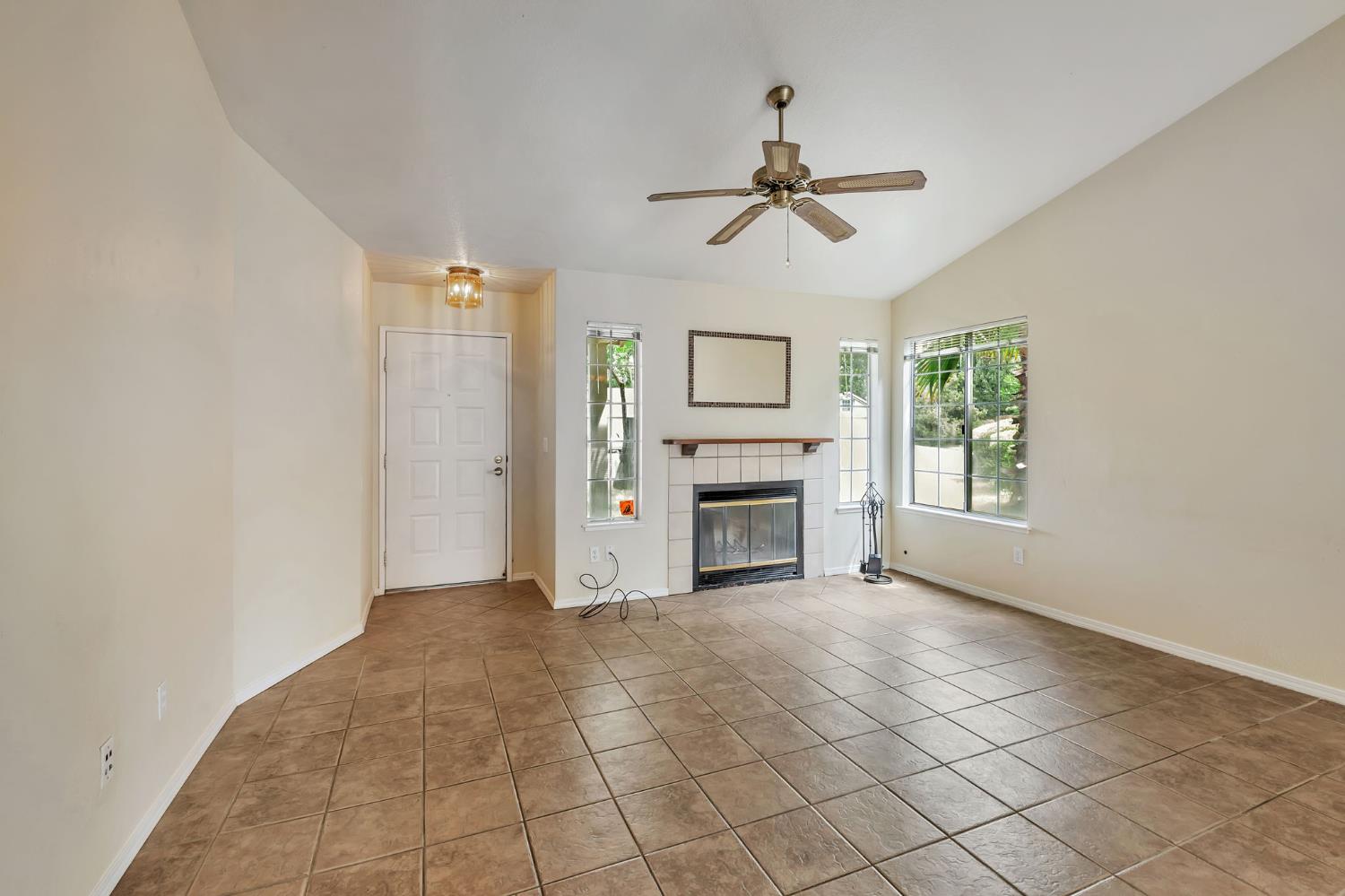 Lovewood Court, Citrus Heights, California image 5