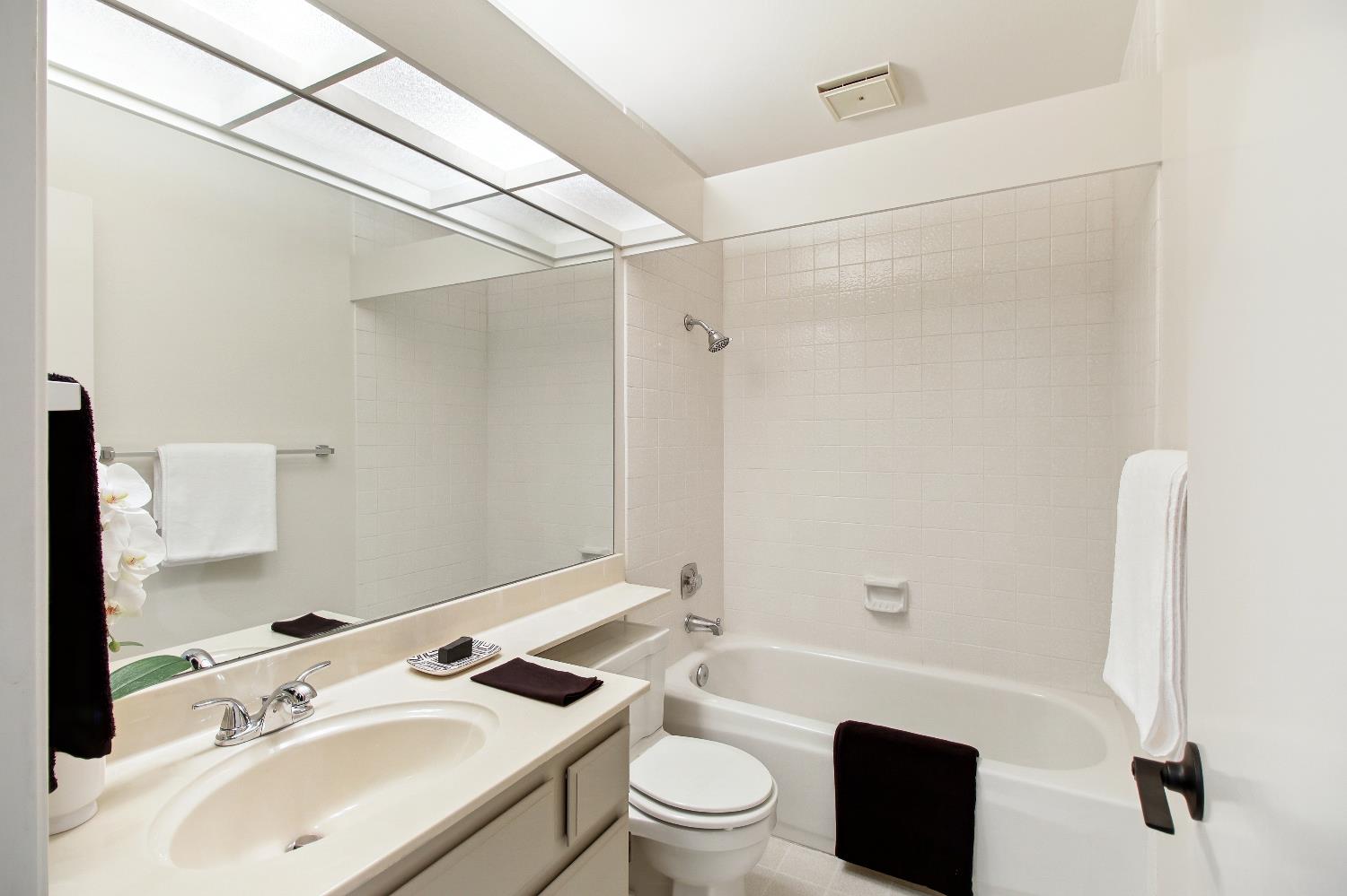 Detail Gallery Image 42 of 59 For 306 East Ranch Rd, Sacramento,  CA 95825 - 2 Beds | 2 Baths