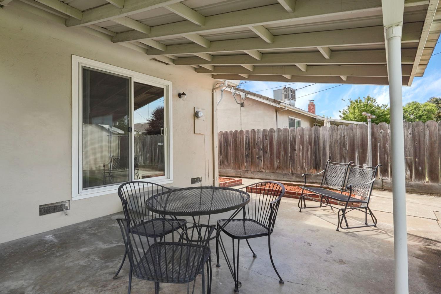 S Fairmont Avenue, Lodi, California image 33