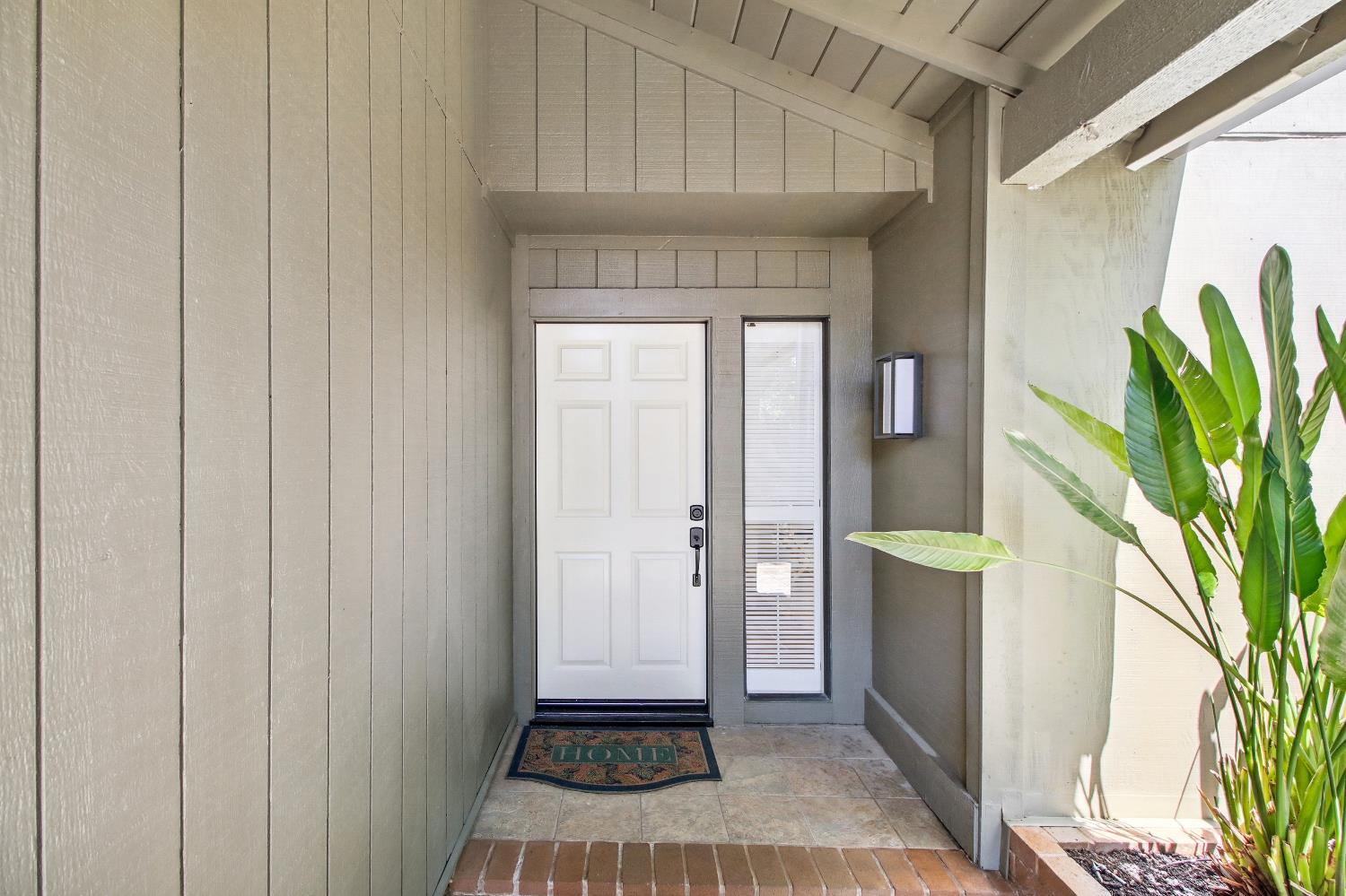 Detail Gallery Image 10 of 59 For 306 East Ranch Rd, Sacramento,  CA 95825 - 2 Beds | 2 Baths