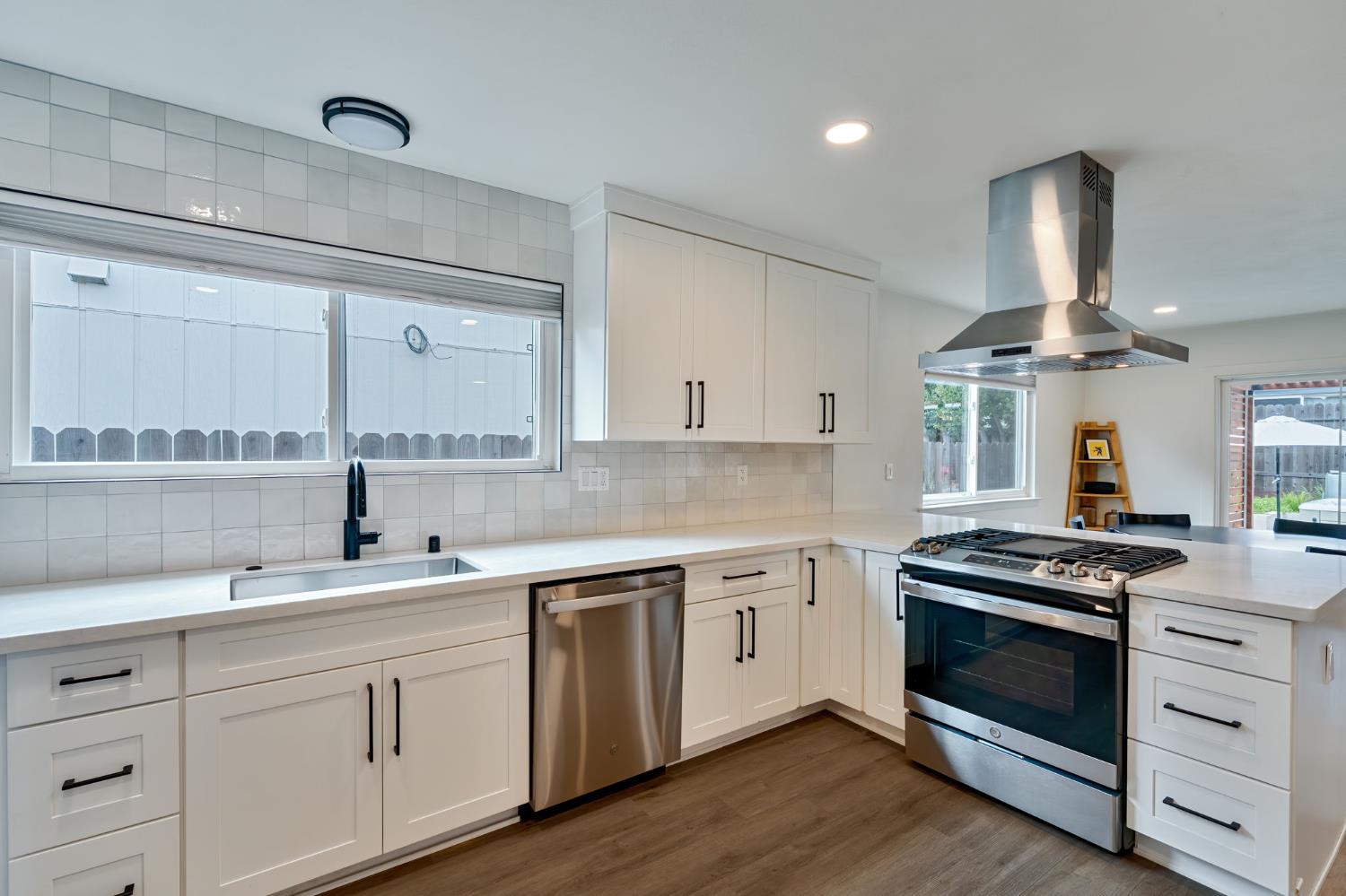 Detail Gallery Image 17 of 46 For 6469 Woodhills Way, Citrus Heights,  CA 95621 - 3 Beds | 2 Baths