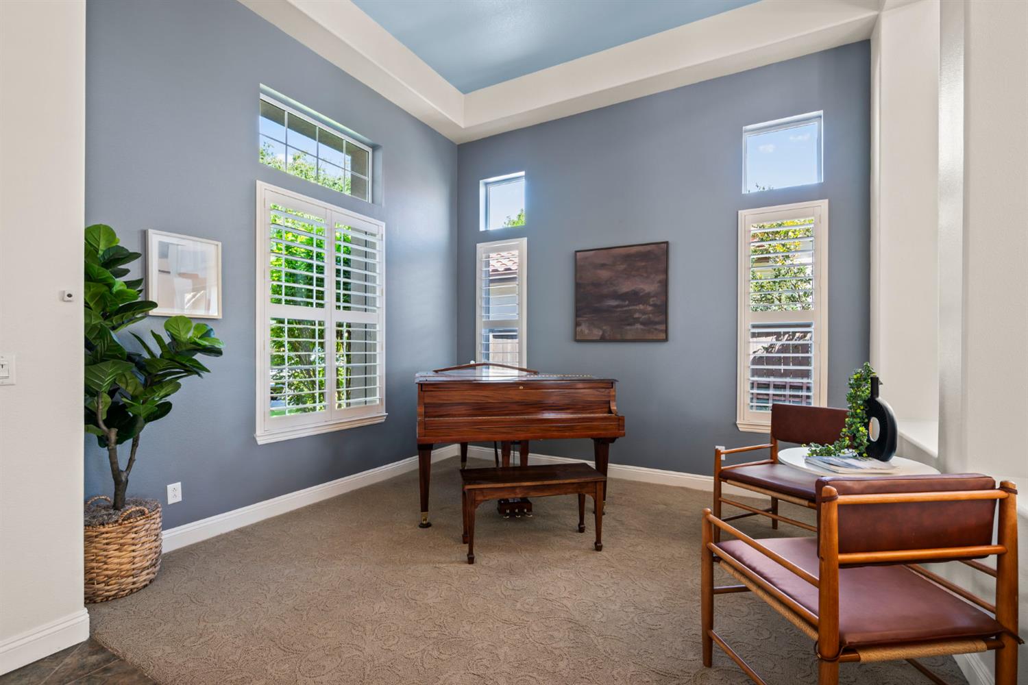 Detail Gallery Image 6 of 56 For 11896 Slate Falls Way, Rancho Cordova,  CA 95742 - 5 Beds | 3 Baths