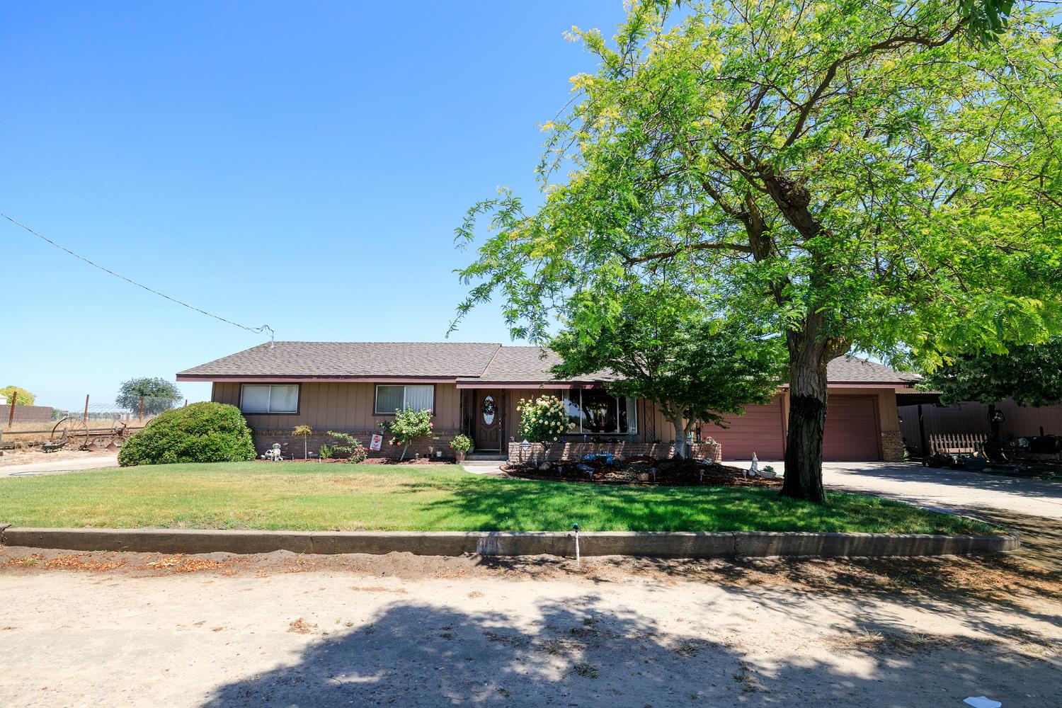 Detail Gallery Image 1 of 63 For 4270 Sultana Ave, Atwater,  CA 95301 - 3 Beds | 2 Baths