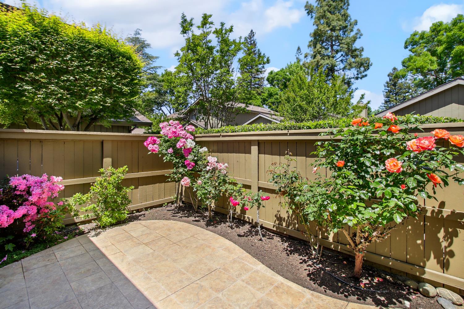 Detail Gallery Image 48 of 59 For 306 East Ranch Rd, Sacramento,  CA 95825 - 2 Beds | 2 Baths