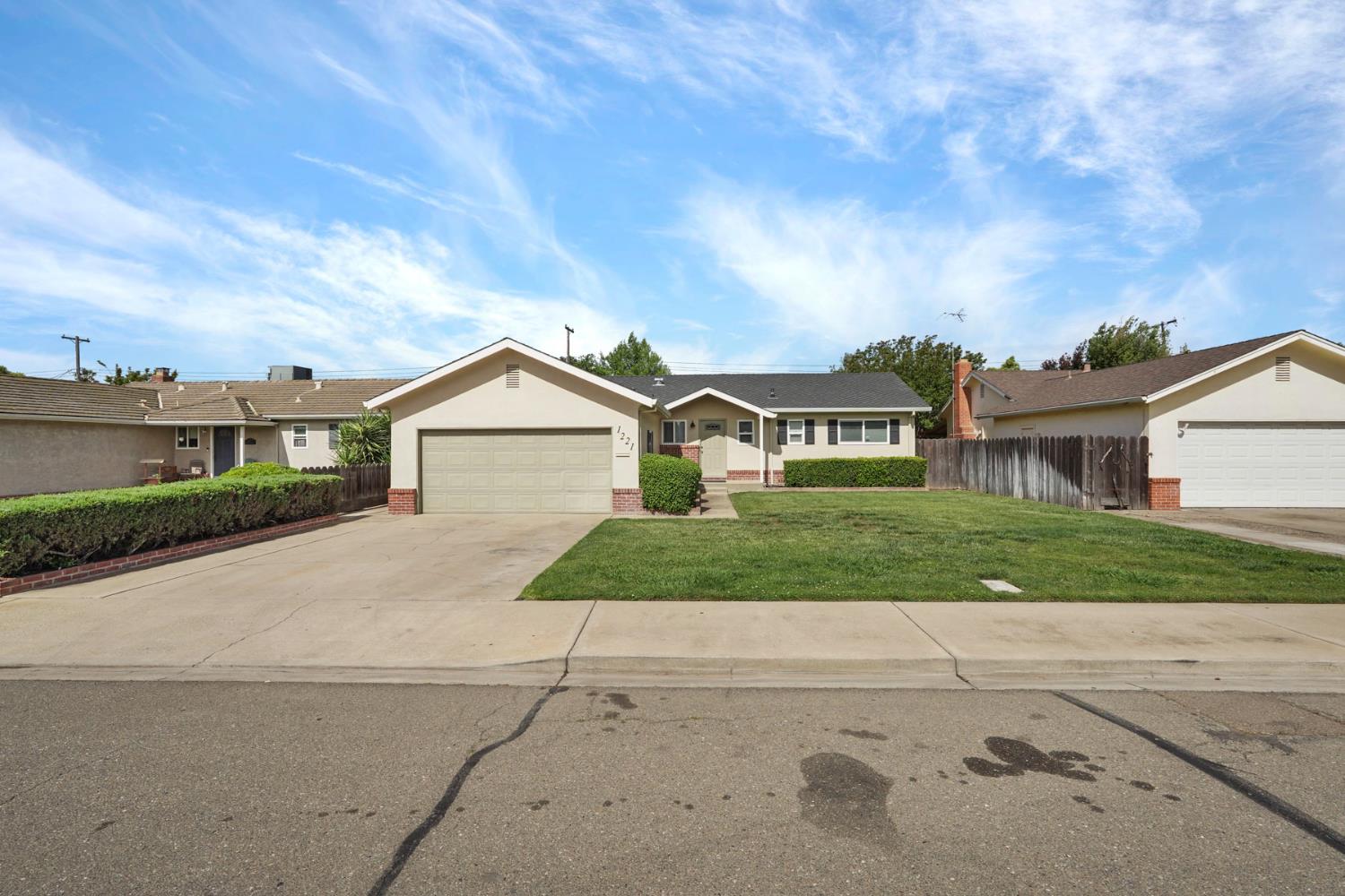 S Fairmont Avenue, Lodi, California image 35