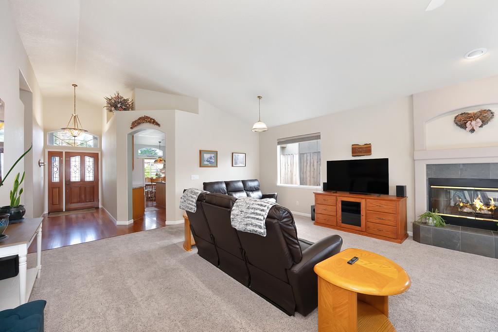 Detail Gallery Image 15 of 46 For 8958 Augustine Ct, Orangevale,  CA 95662 - 3 Beds | 2 Baths