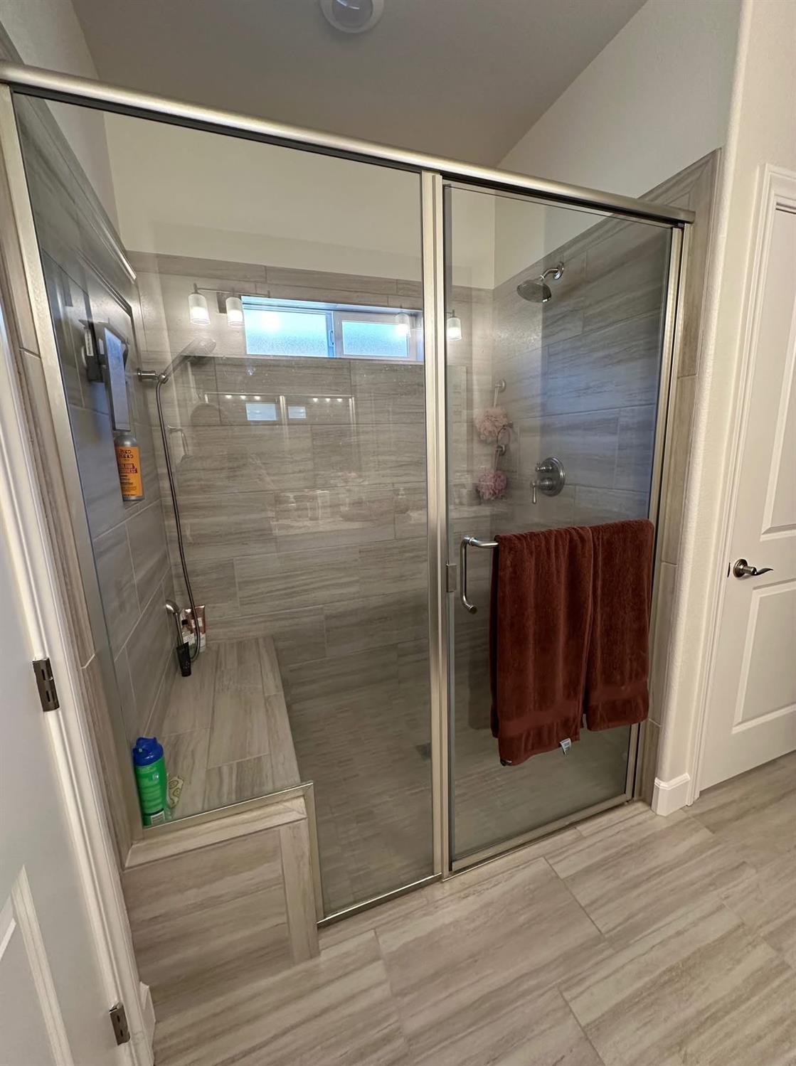 Detail Gallery Image 6 of 11 For 936 Hogan Rd, Galt,  CA 95632 - 2 Beds | 2/1 Baths
