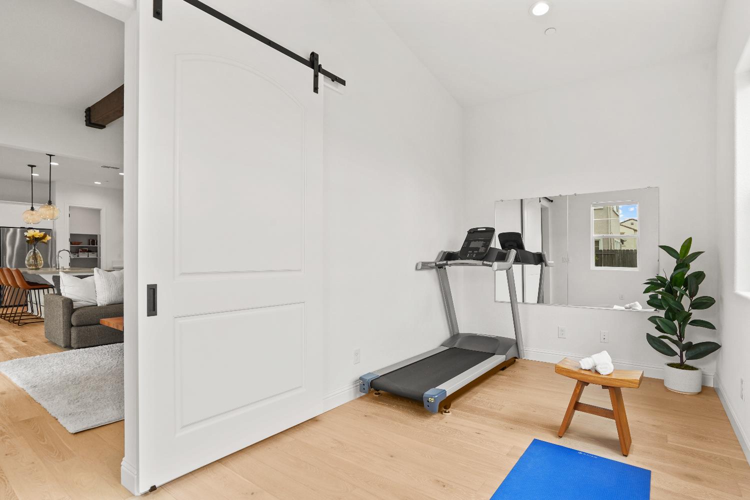 Detail Gallery Image 37 of 71 For 12840 Pier View Way, Rancho Cordova,  CA 95742 - 4 Beds | 3/1 Baths