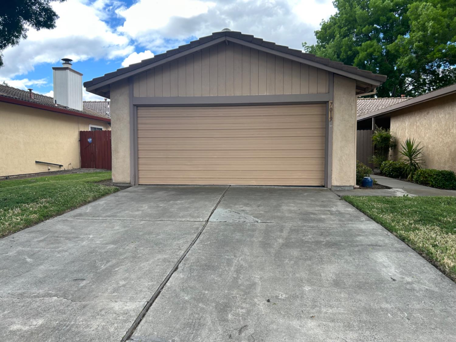 Detail Gallery Image 2 of 17 For 7019 Village Green Dr #103,  Stockton,  CA 95210 - 2 Beds | 2 Baths