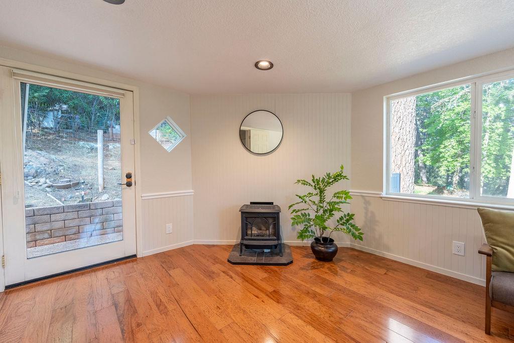 Alioto Drive, Grass Valley, California image 17