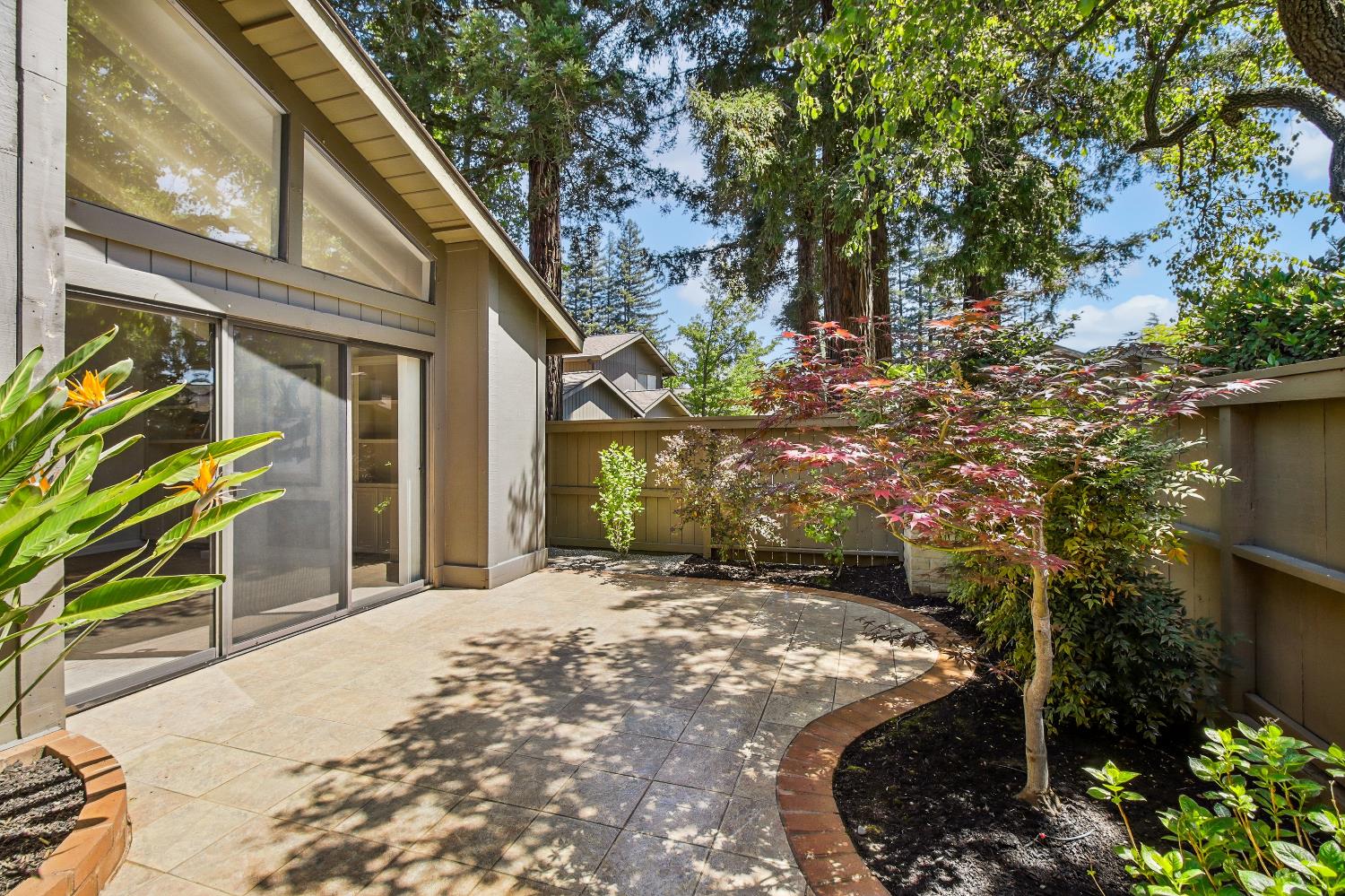 Detail Gallery Image 5 of 59 For 306 East Ranch Rd, Sacramento,  CA 95825 - 2 Beds | 2 Baths