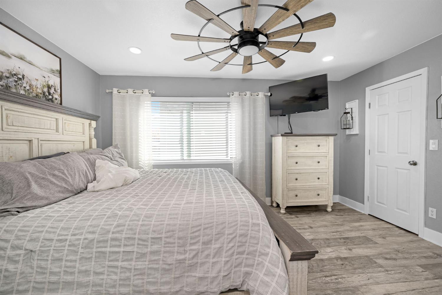Detail Gallery Image 12 of 31 For 5325 Lenore Ave, Livermore,  CA 94550 - 3 Beds | 2 Baths