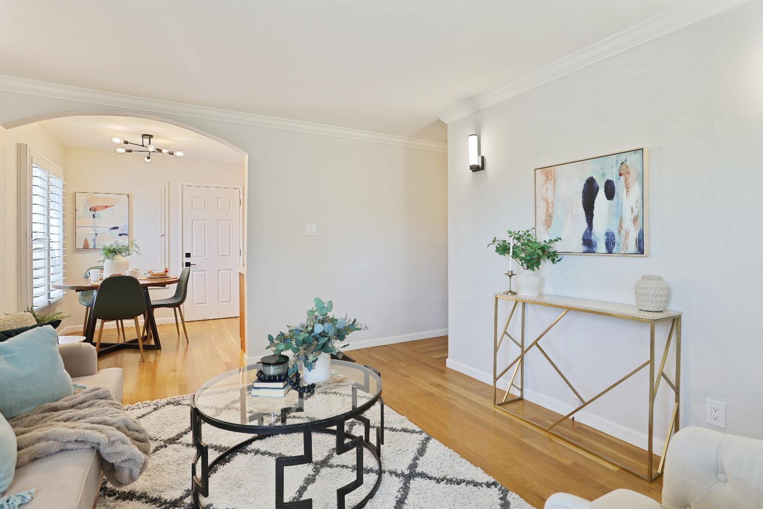 Detail Gallery Image 6 of 27 For 1644 San Pablo Ave #D,  Berkeley,  CA 94702 - 1 Beds | 1 Baths