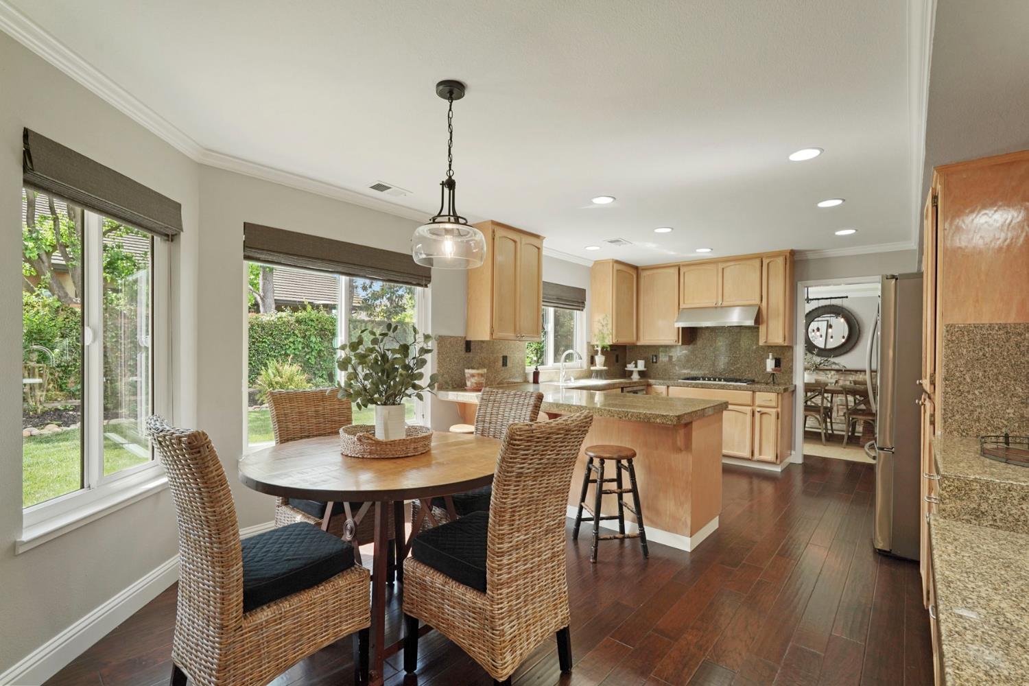 Detail Gallery Image 7 of 50 For 525 Vista Rio Ct, Woodbridge,  CA 95258 - 4 Beds | 3 Baths