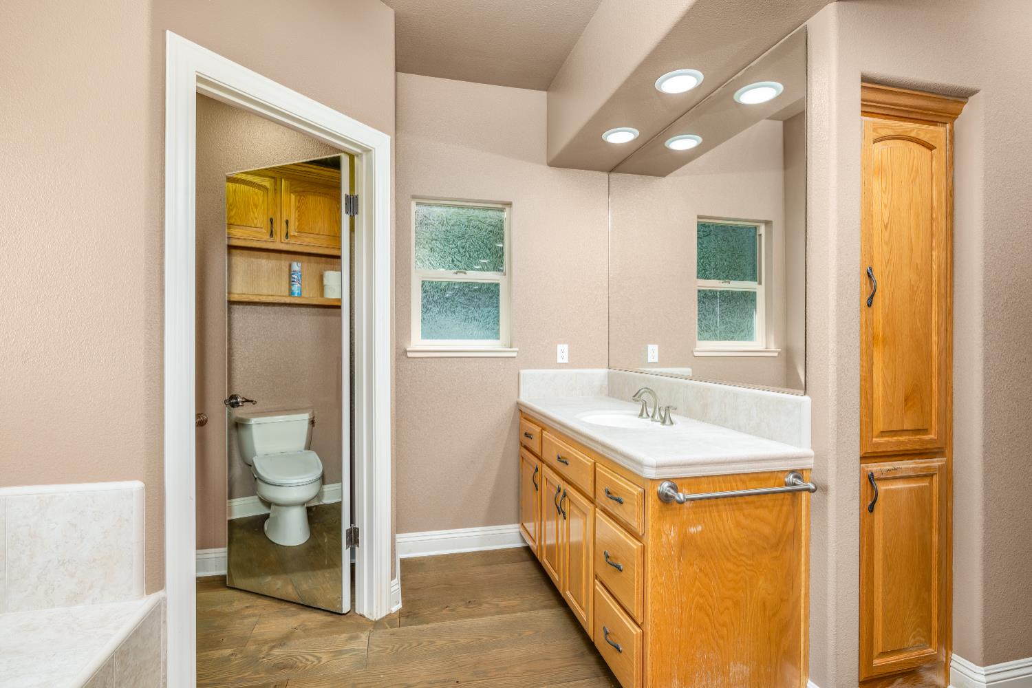Detail Gallery Image 29 of 60 For 8706 N Oaks Dr, Oakdale,  CA 95361 - 4 Beds | 4/1 Baths