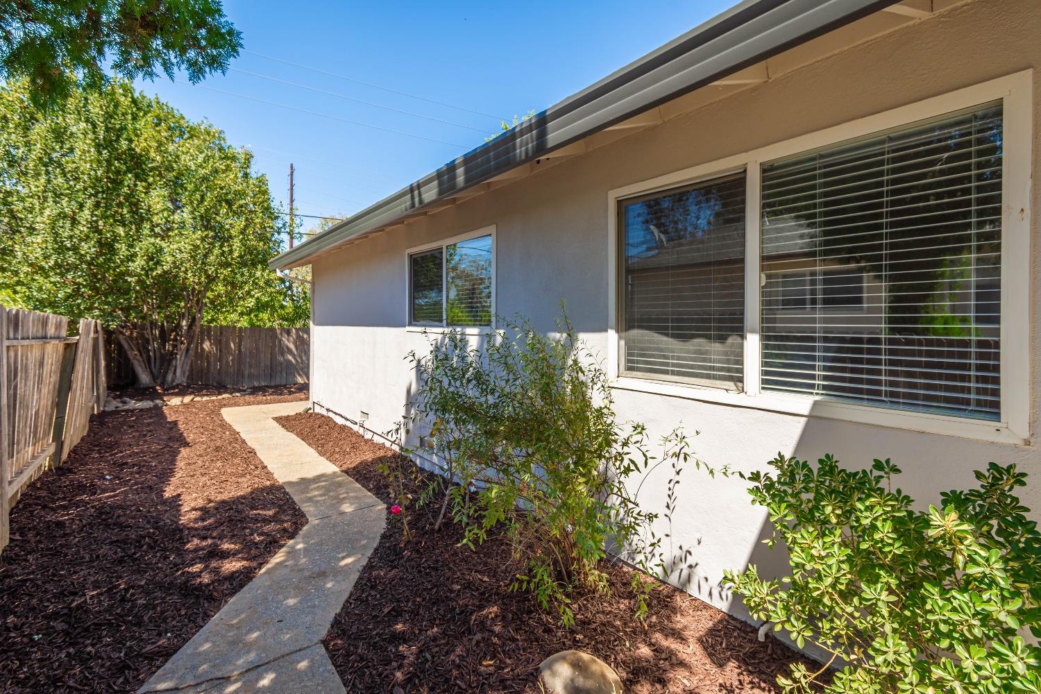 Detail Gallery Image 4 of 35 For 6230 Westwood Dr, Rocklin,  CA 95677 - – Beds | – Baths