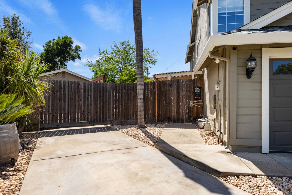 Detail Gallery Image 3 of 99 For 7020 Rathmore Ct, Elk Grove,  CA 95758 - 3 Beds | 2/1 Baths