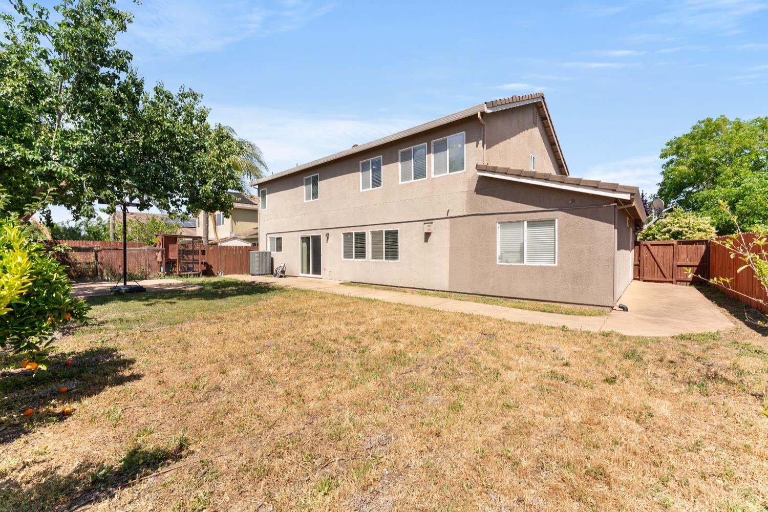 Brabant Court, Elk Grove, California image 44