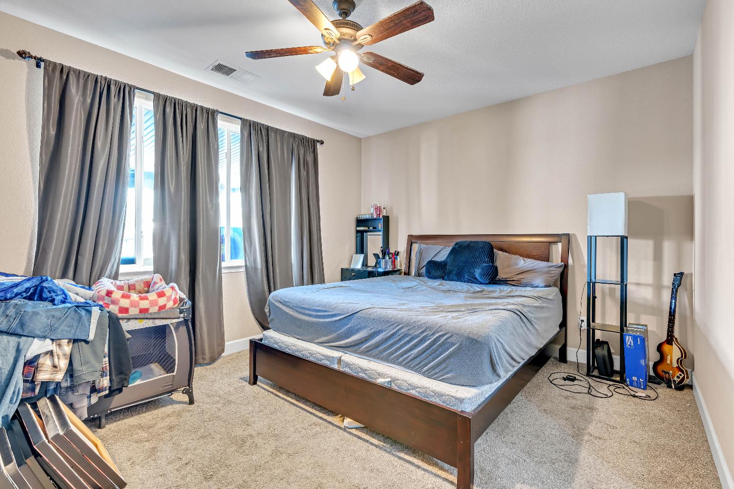 Detail Gallery Image 7 of 18 For 10406 Albert Dr, Stockton,  CA 95209 - 3 Beds | 2 Baths