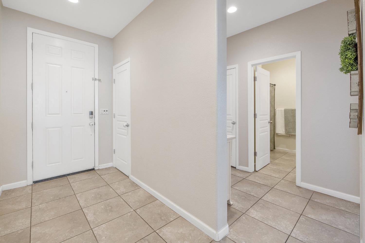 Detail Gallery Image 20 of 45 For 1066 Jade Way, Lemoore,  CA 93245 - 3 Beds | 2 Baths