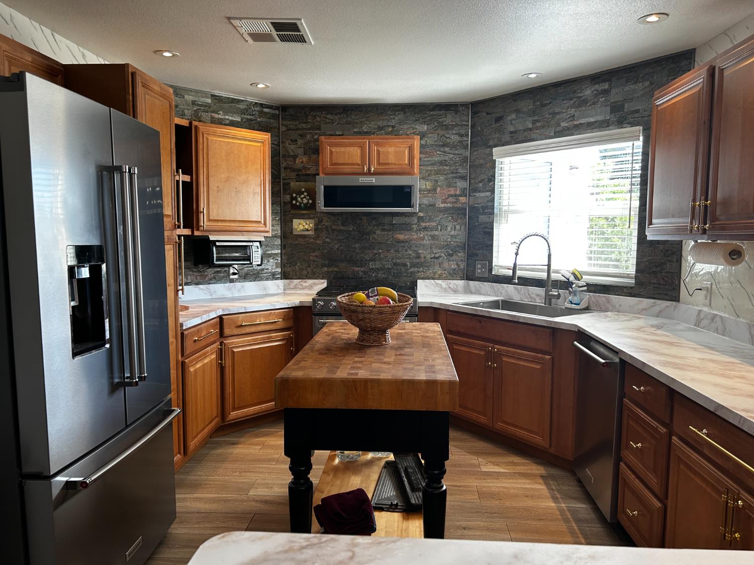 Detail Gallery Image 9 of 22 For 4 Kaseberg, Roseville,  CA 95678 - 2 Beds | 2 Baths