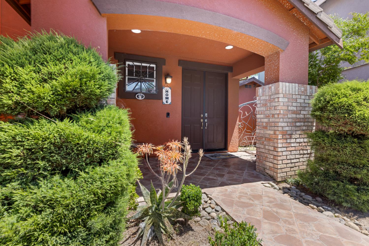 Massimo Circle, Stockton, California image 7