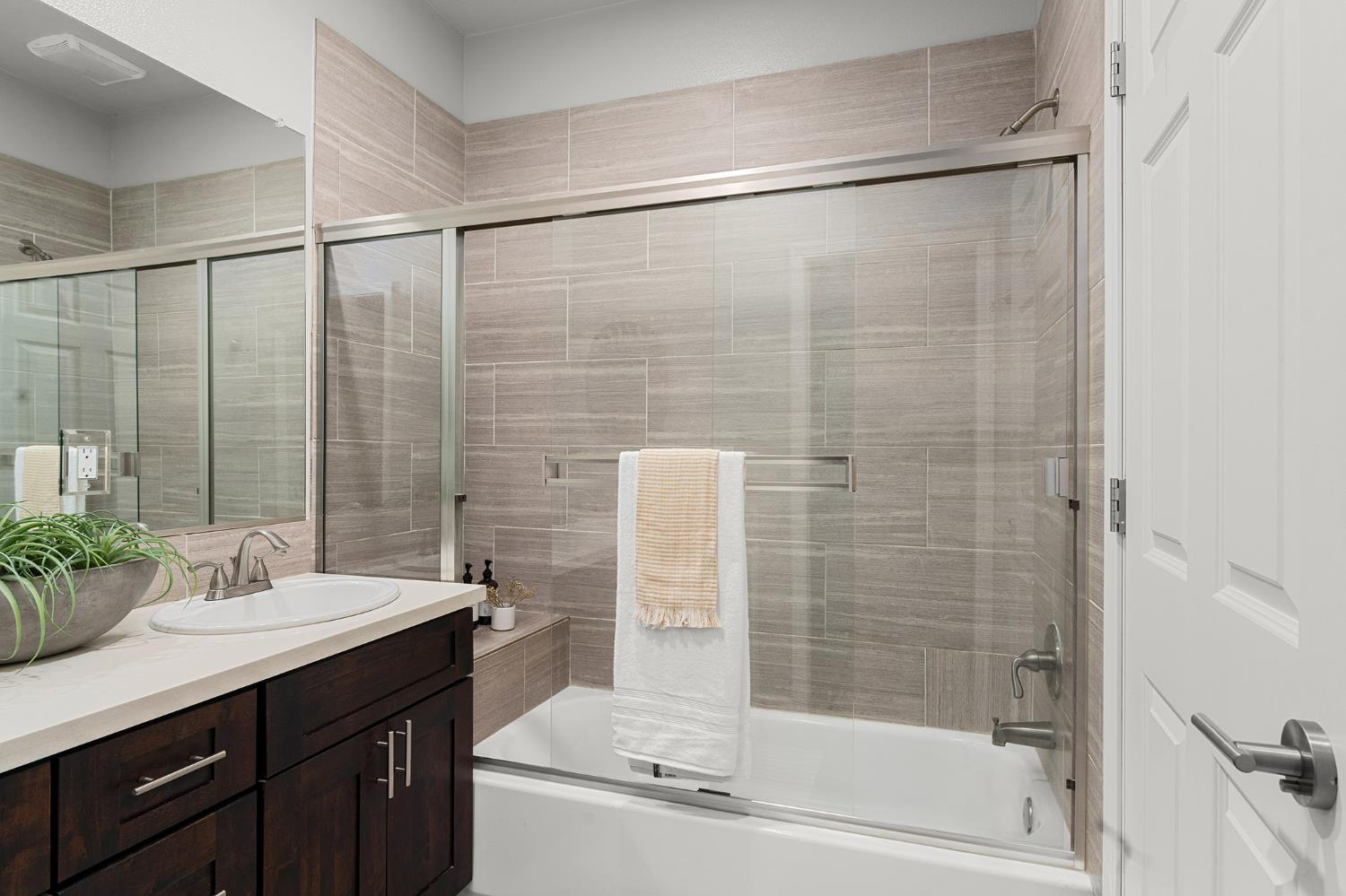 Detail Gallery Image 47 of 68 For 6065 County Road 22, Orland,  CA 95963 - 4 Beds | 3/1 Baths