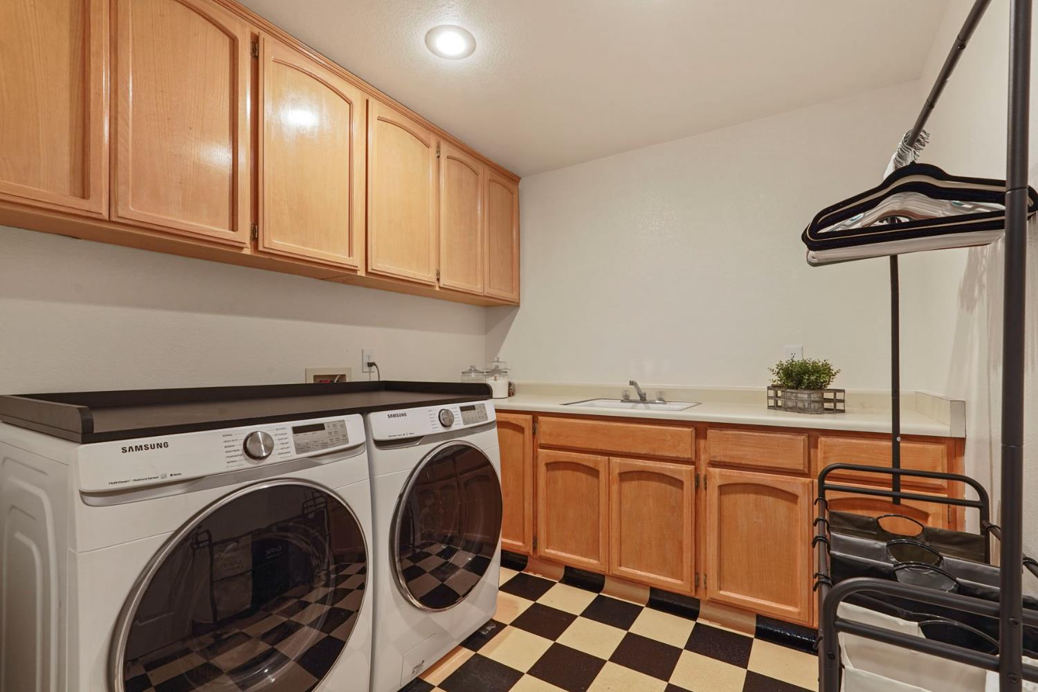 Detail Gallery Image 34 of 50 For 525 Vista Rio Ct, Woodbridge,  CA 95258 - 4 Beds | 3 Baths