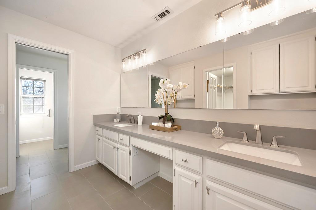 Detail Gallery Image 34 of 92 For 3710 Sutter Hill Ln, Carmichael,  CA 95608 - 4 Beds | 3/1 Baths