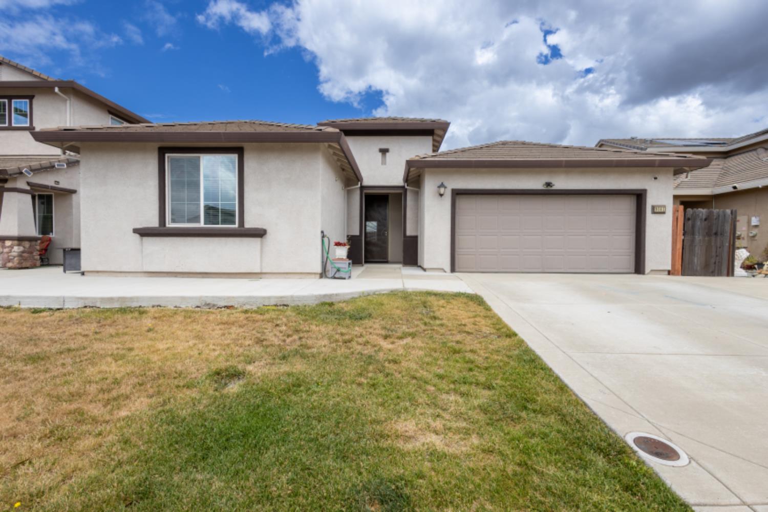 Ballinger Drive, Sacramento, California image 2