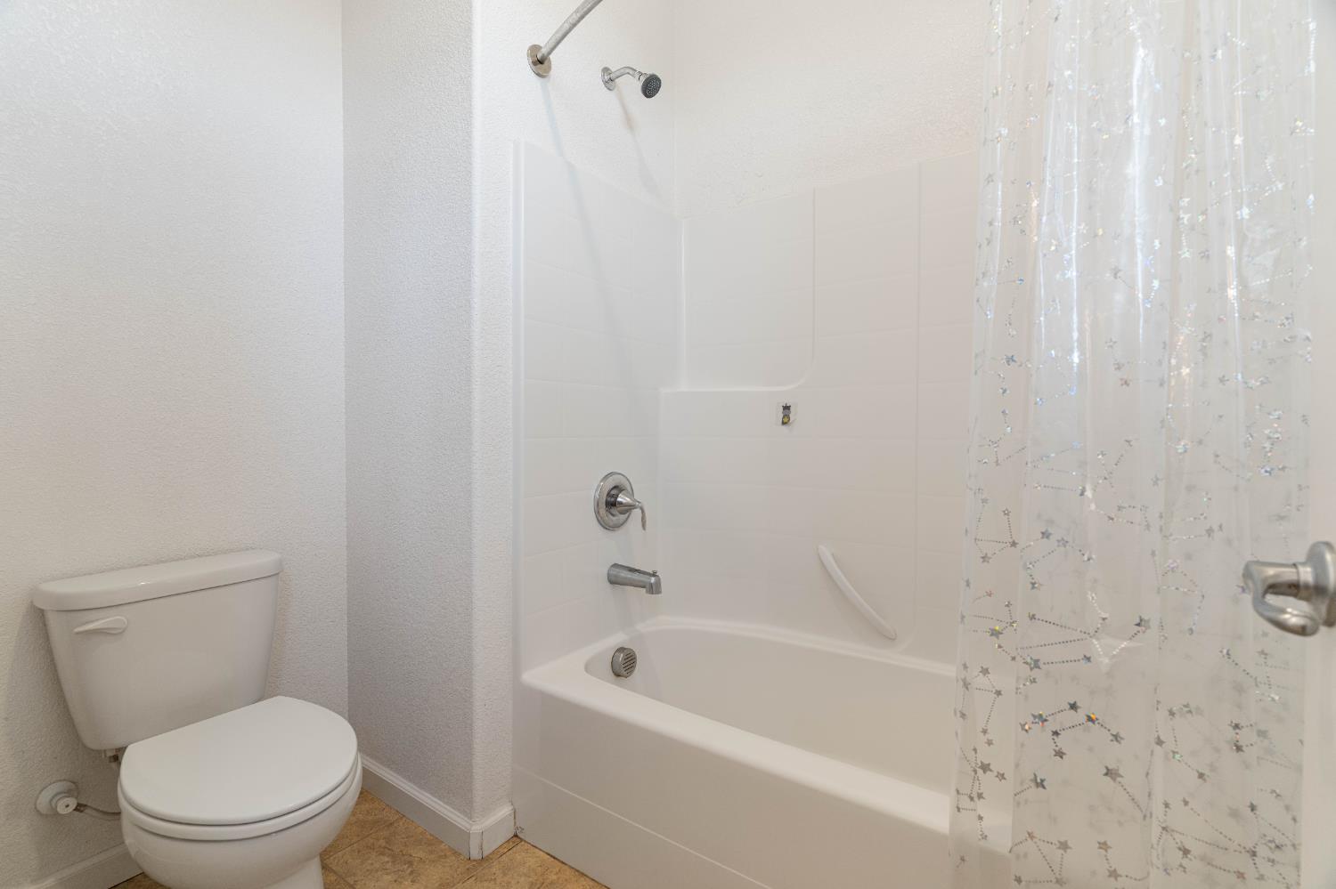 Detail Gallery Image 27 of 61 For 7753 Finnhorse Way, Sacramento,  CA 95828 - 4 Beds | 3 Baths