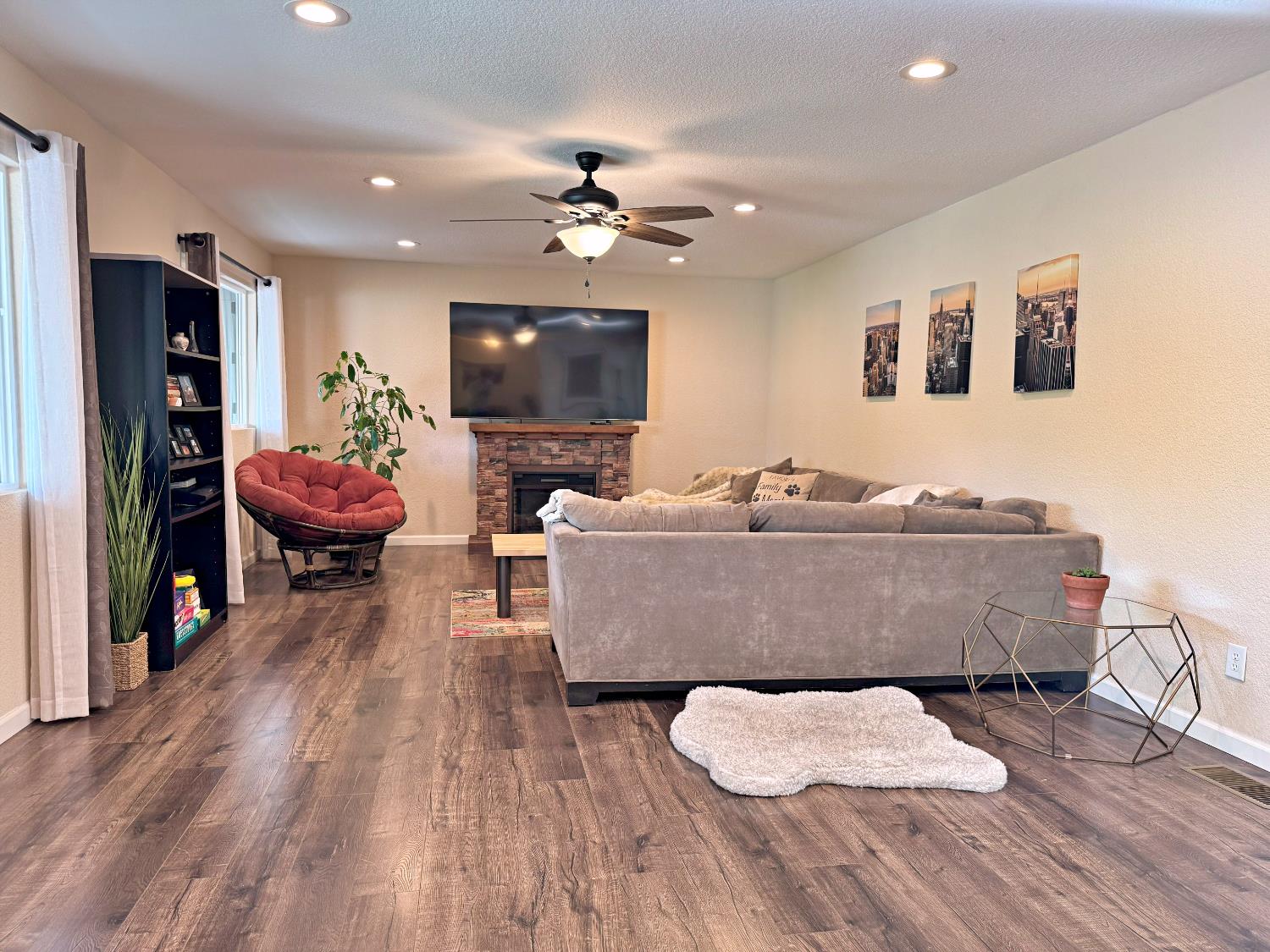 Detail Gallery Image 9 of 47 For 3781 Whispering Pines Ln, Shingle Springs,  CA 95682 - 3 Beds | 2 Baths
