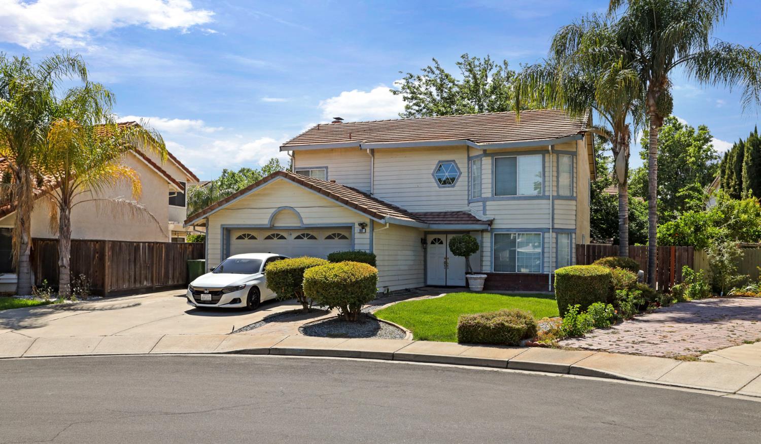 Detail Gallery Image 3 of 4 For 881 Lassen Ct, Tracy,  CA 95376 - 4 Beds | 2/1 Baths