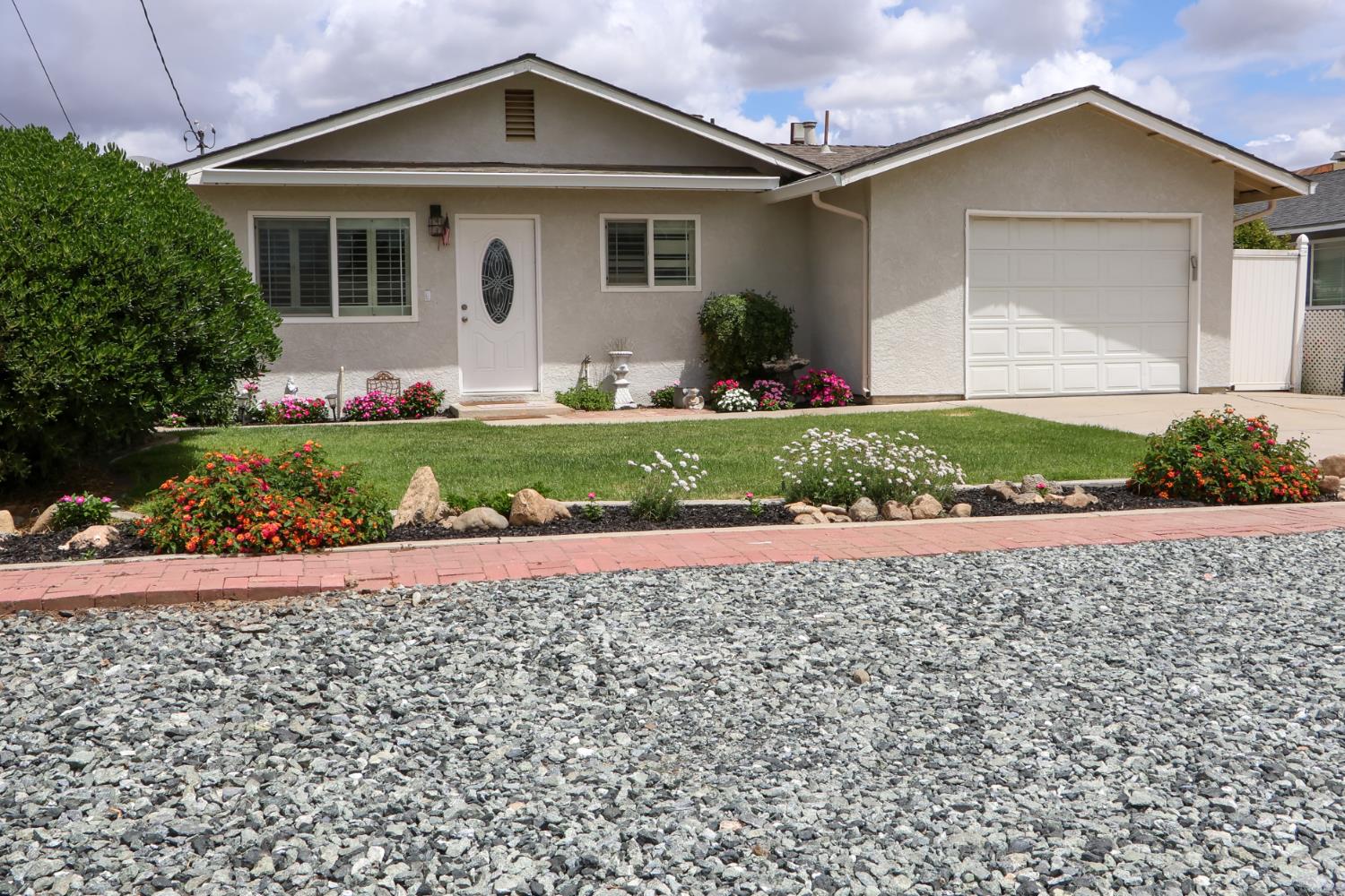Detail Gallery Image 1 of 44 For 19806 Dayton Ave, Hilmar,  CA 95324 - 3 Beds | 1/1 Baths