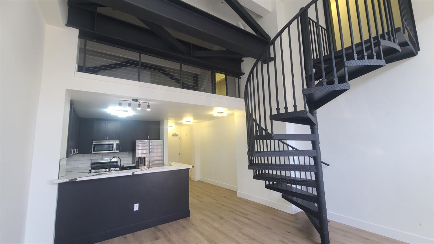 Detail Gallery Image 19 of 37 For 330 13th St 1a,  Oakland,  CA 94612 - 1 Beds | 1/1 Baths