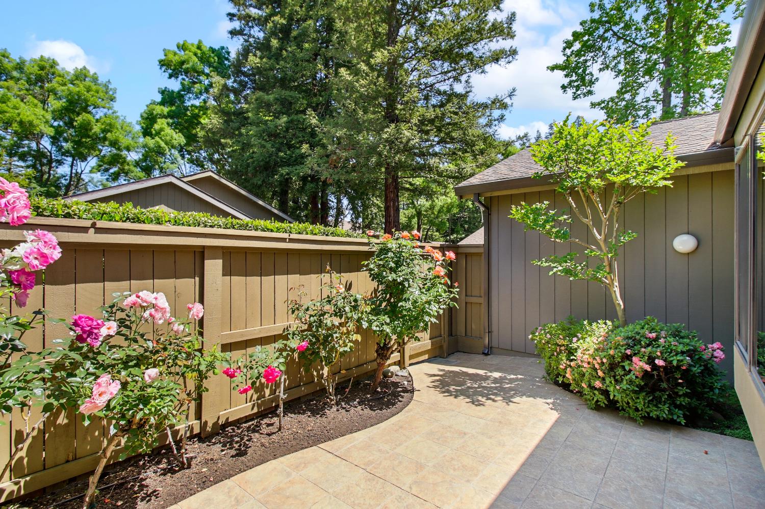 Detail Gallery Image 49 of 59 For 306 East Ranch Rd, Sacramento,  CA 95825 - 2 Beds | 2 Baths