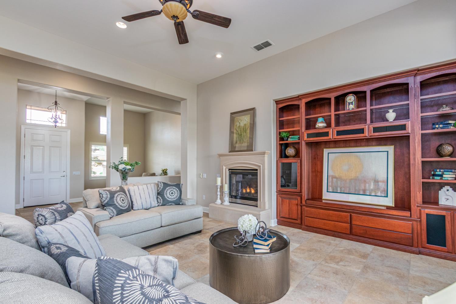 Detail Gallery Image 5 of 41 For 2291 Walden View Ln, Lincoln,  CA 95648 - 2 Beds | 2/1 Baths