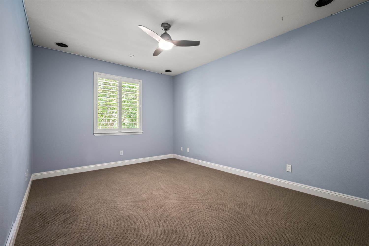 Detail Gallery Image 39 of 56 For 11896 Slate Falls Way, Rancho Cordova,  CA 95742 - 5 Beds | 3 Baths