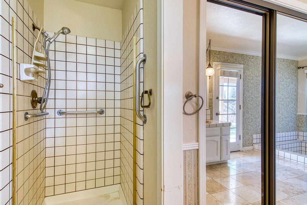 Detail Gallery Image 25 of 41 For 3100 Bridle Path Ln, Modesto,  CA 95356 - 3 Beds | 2/1 Baths