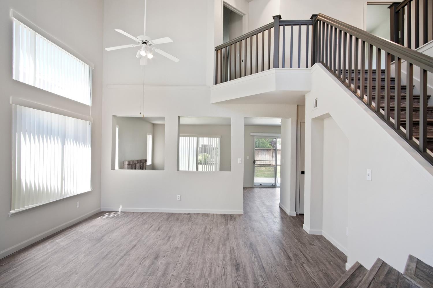 Detail Gallery Image 10 of 27 For 1243 Windham Ct, Tracy,  CA 95377 - 3 Beds | 2/1 Baths