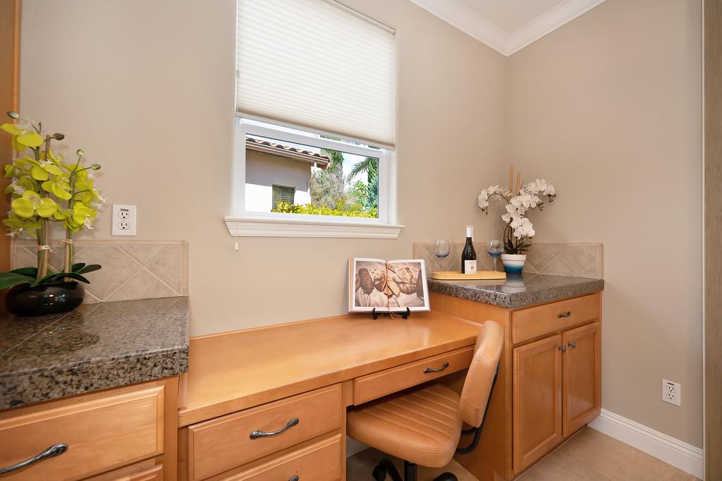 Detail Gallery Image 20 of 99 For 5730 Palmera Ln, Sacramento,  CA 95835 - 2 Beds | 2 Baths