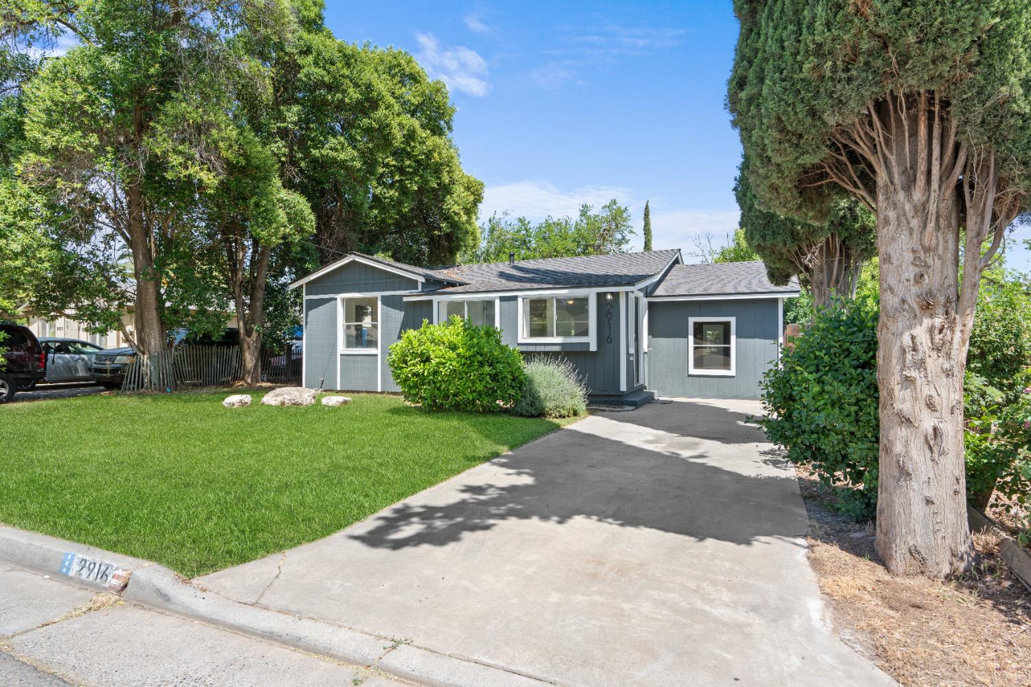 Detail Gallery Image 1 of 60 For 2916 Oleander Ave, Merced,  CA 95340 - 2 Beds | 1 Baths