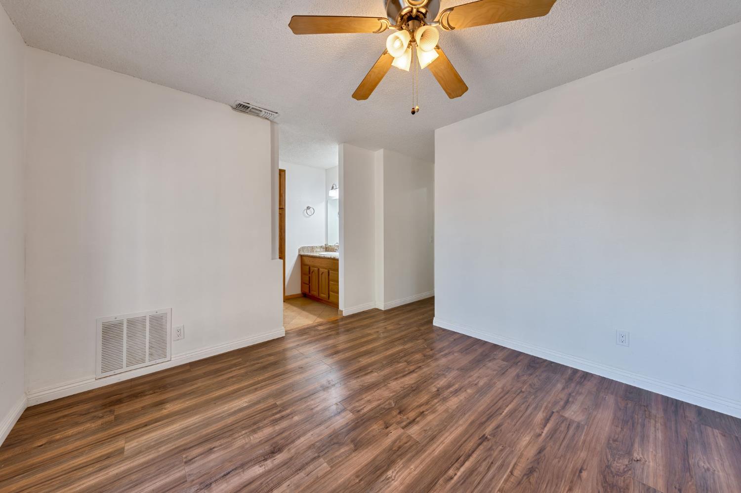 Grey Oak Court, Citrus Heights, California image 15