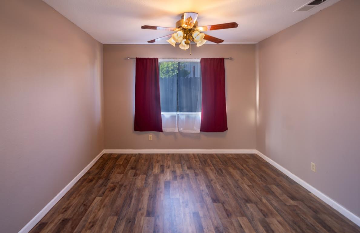 Detail Gallery Image 18 of 25 For 2253 Newbury Cir, Lodi,  CA 95240 - 3 Beds | 2 Baths